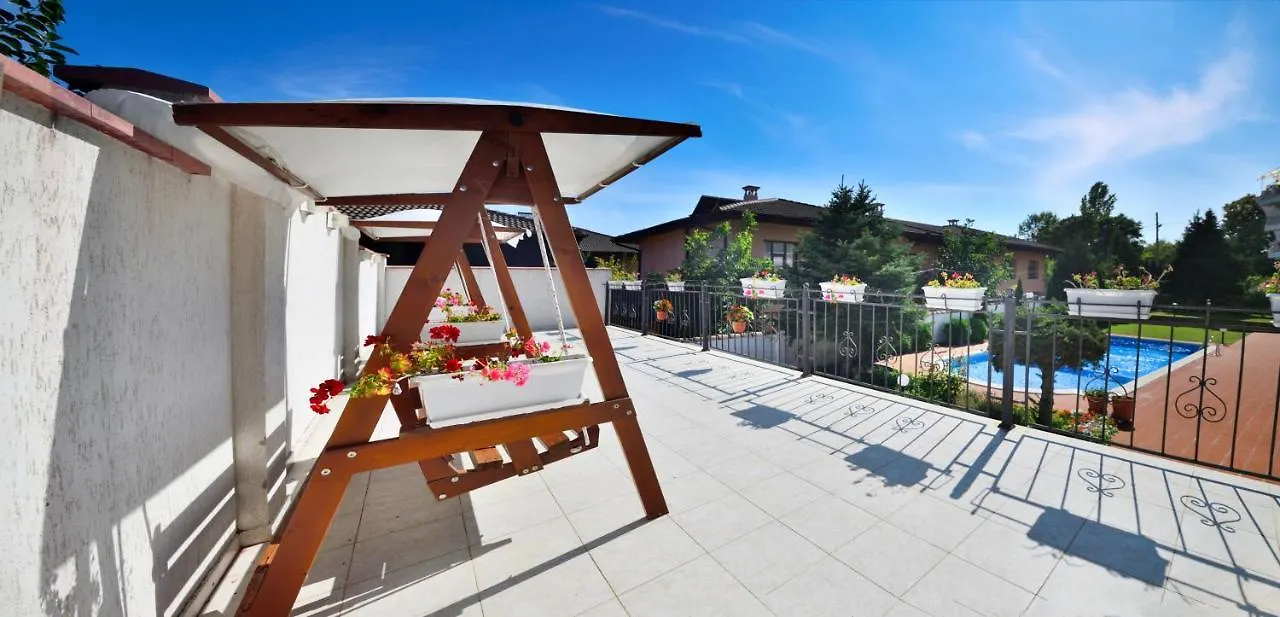 Alekta Hotel - Free Parking Varna 3*,
