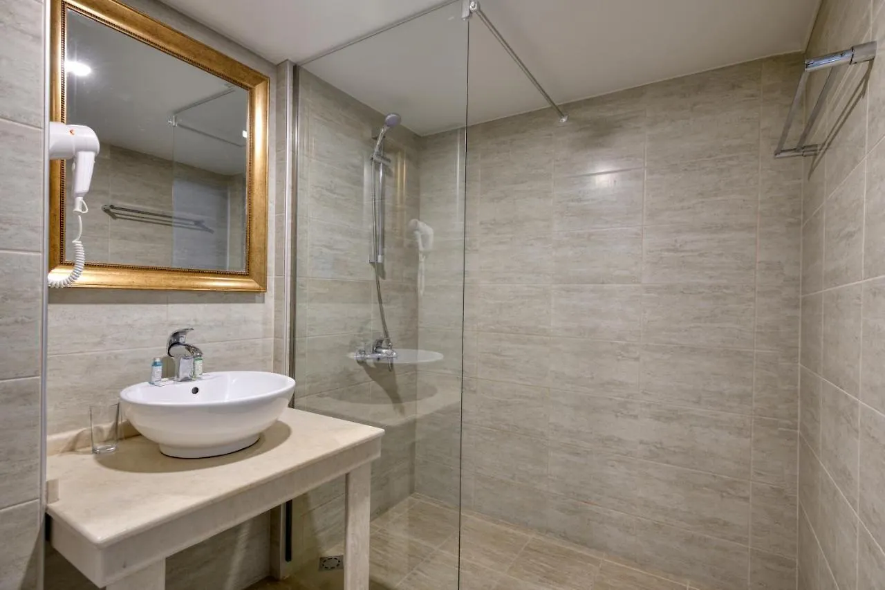 Alekta Hotel - Free Parking Varna 3*,